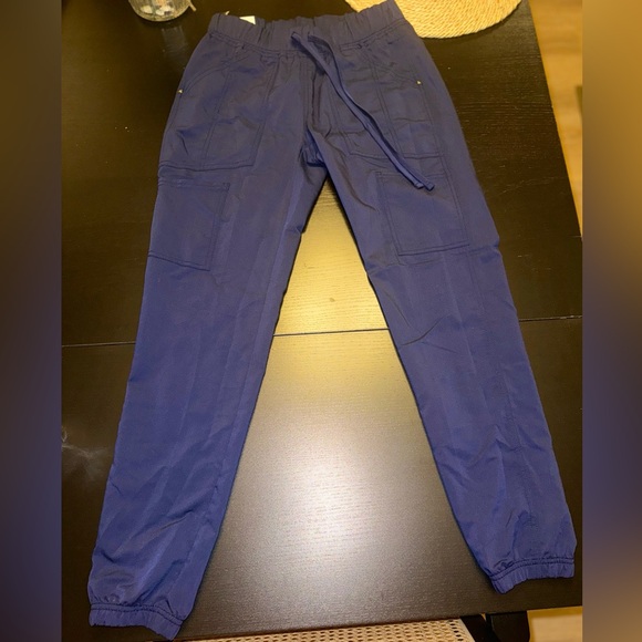 NEW SCRUBSTAR SCRUBS SET . Top X-Small. Jogger pants  X-small  . Color Navy blue - Picture 3 of 5